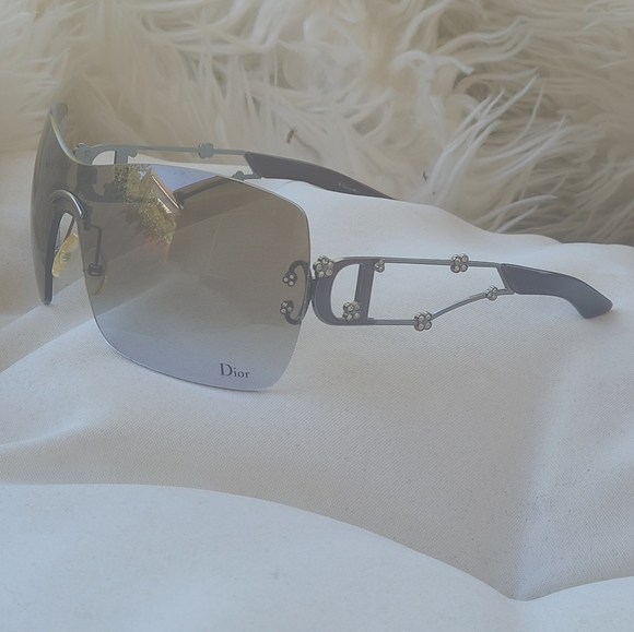 Sweetest Dior Sunglasses PZFJIN 115- Excellent Condition - Picture 2 of 14
